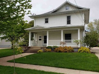 301 E Elm St, Strawberry Point, IA 52076