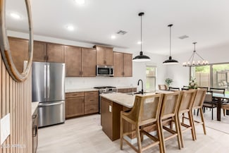 8640 W Frier Dr, Glendale, AZ 85305