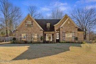 10105 Cypress Lake Dr N, Olive Branch, MS 38654