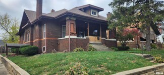 2075 S 5th St, Springfield, IL 62703