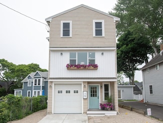 15 Ninth St, Wareham, MA 02538