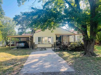 2900 N Athenian Ave, Wichita, KS 67204