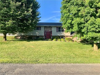 3025 Kingsridge Rd, East Liverpool, OH 43920
