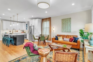 37 Landy Ave, Northampton, MA 01062