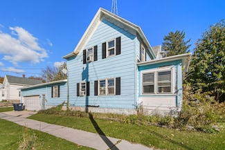 402 E Maple St, Horicon, WI 53032