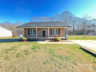 3024 Startown Rd, Newton, NC 28658