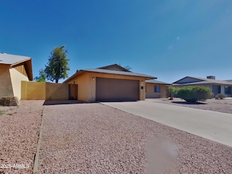 3822 W Mauna Loa Ln, Phoenix, AZ 85053