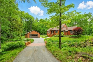463 Cobbs Bridge Rd, New Gloucester, ME 04260