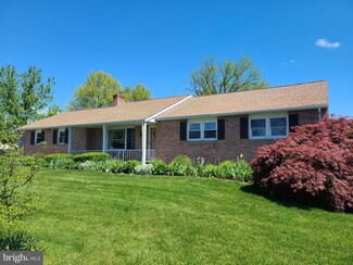 130 Onyx Ln, Gilbertsville, PA 19525