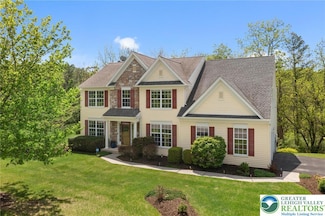 2238 Oakwood Ct, Fogelsville, PA 18051