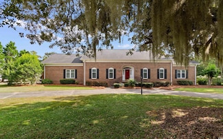 14 Live Oak Ln, Georgetown, SC 29440