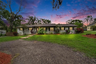 8222 Valrie Ln, Riverview, FL 33569