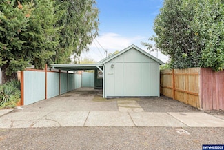 1116 NE Irvine St, McMinnville, OR 97128