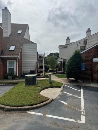 5093 Gatehouse Way, Virginia Beach, VA 23455