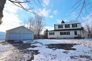 420 Main Rd S, Hampden, ME 04444