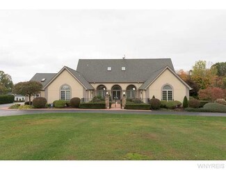 6627 Hummingbird Ln, Appleton, NY 14008