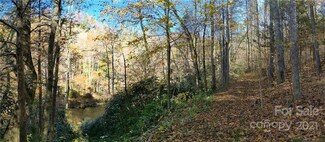 52 Bear Paw Unit 1 & 2, Marshall, NC 28753