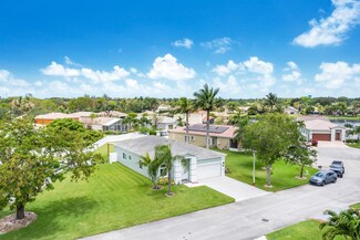 4577 SW 14th St, Deerfield Beach, FL 33442