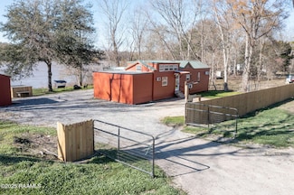 1133 Whiskey Bay Hwy, Breaux Bridge, LA 70517