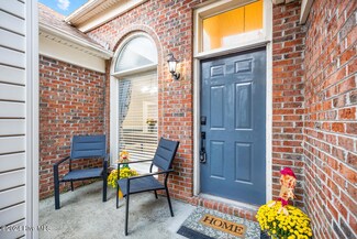 4005 E Bishop Ct, Wilmington, NC 28412