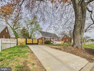 913 Brooke Rd, Capitol Heights, MD 20743
