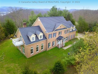 29 Fox Chase Rd, Charleston, WV 25304