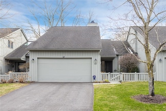 67 Waterview Cir, Rochester, NY 14625