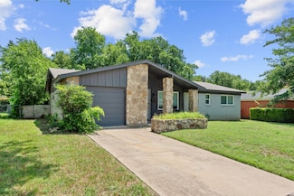 321 Thompson Dr, Saginaw, TX 76179