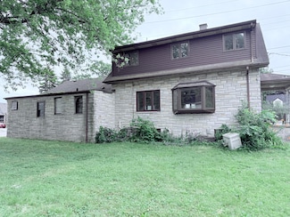 2214 15th Ave, South Milwaukee, WI 53172