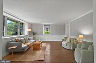 3 Arbor Lea Rd, Lansdowne, PA 19050
