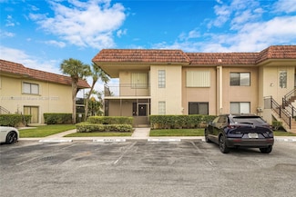 374 Lakeview Dr Unit 101, Weston, FL 33326
