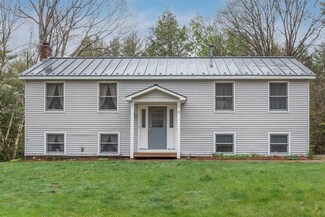 74 Anns Dr, Weare, NH 03281