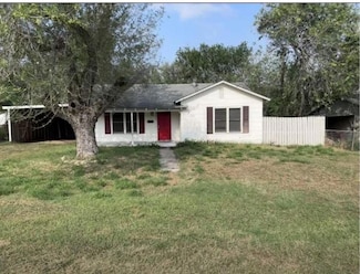 10420 Sixth St, Pettus, TX 78102