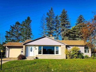 408 S Western Ave, Cheboygan, MI 49721