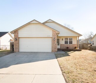 1110 N Curtis St, Wichita, KS 67212