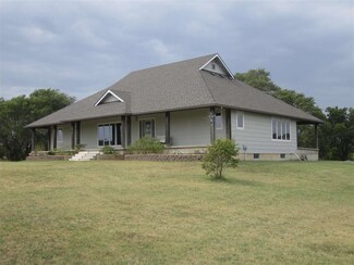 740 E 70th Ave N, Belle Plaine, KS 67013