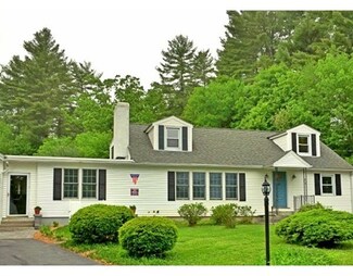 104 Thorndike St, Dunstable, MA 01827