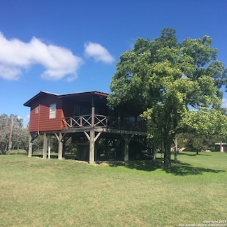 24 Weston Rd, Leakey, TX 78873