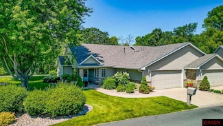 10 10 Cree Point Dr, Mankato, MN 56001