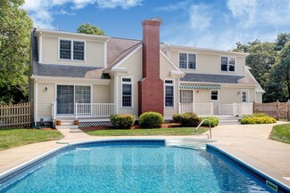 163 Baxters Neck Rd, Marstons Mills, MA 02648