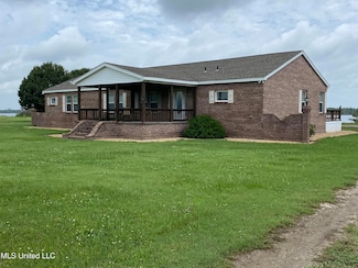 2138 Eagle Lake Shore Rd, Vicksburg, MS 39183