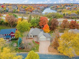 1497 Kings Wood Rd, Saint Paul, MN 55122