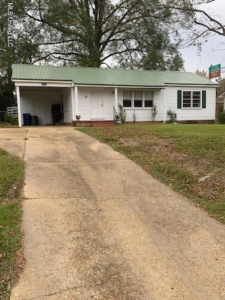 106 Laurel Ave, Natchez, MS 39120