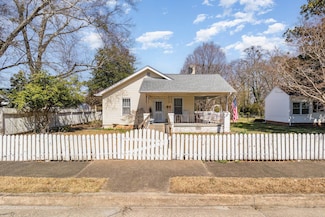 201 E Arlington Ave, Greer, SC 29651