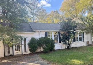 107 Acorn Dr, Marshall, TX 75670