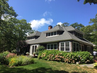 7 Loring Ln, Vineyard Haven, MA 02568