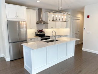 12 Front St Unit 103, Exeter, NH 03833