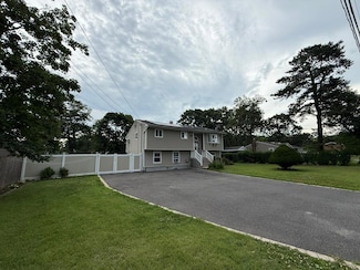 323 Ocean Ave, Brentwood, NY 11717