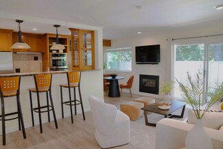 1070 Mercedes Ave Unit 2, Los Altos, CA 94022