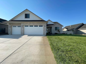 715 W Basalt Ridge Dr, Spokane, WA 99224